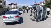 Yüksekova’da iki araç çarpıştı 3 yaralı