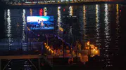 Tuzla’da deniz kenarında açık hava sinema keyfi başladı