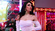 Hazar Ergüçlü tatil pozlarıyla sessizliğini bozdu