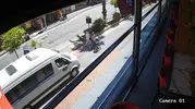 Antalya’da yaya geçidi kazası güvenlik kamerasına yansıdı
