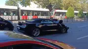 Fatih’te çarptığı minibüsü bırakıp kaçtı