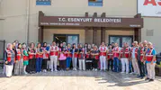 Esenyurt Belediyesi kapı kapı dolaşarak sosyal destek sağlıyor