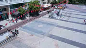 Manisa Cumhuriyet Meydanı’nda kaldırım işgali temizliği başladı