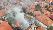 Uşak’ta yaşlı bir vatandaşın evi küle döndü