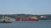 Çanakkale Boğazı dev gemi için trafiğe kapatıldı
