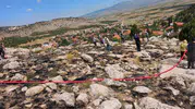 Burdur’da köylüler alevleri ormana ulaşmadan durdurdu