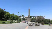 Diyarbakır 40 dereceyi aşan sıcaklıklarla eve kapandı