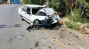 Mersin’de çocuk sürücünün park halindeki araca çarptığı anlar kamerada