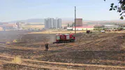 Sivas'ta buğday tarlası yandı dumanlar kazaya yol açtı