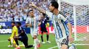 Messi ve arkadaşları Dünya Kupası’nda zorlanarak tur atladı