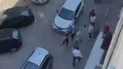 Bakırköy'de sokak ortasında yumruk yumruğa kavga