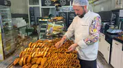 Kandil simidinin imalatı bayram yerine döndü, günde 1 ton üretiyorlar