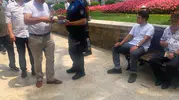 Bursa polisi cuma çıkışı cemaati dolandırıcılara karşı uyardı