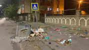 Patnos sokaklarında çöpler konteyner yerine yere atılıyor