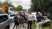Dehşet anları: Hafriyat kamyonu duramadı, ortalık savaş alanına döndü