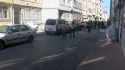 Fatih'te yıkım kepçesi çukura düştü 2 yaralı