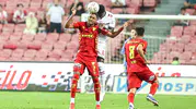 Samsunspor evinde geriden gelip Göztepe karşısında öne geçti