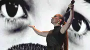 Merve Özbey Nevşehir semalarında fırtına gibi esti