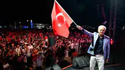 Antalya’da Zafer Gecesi: Dokumapark’ta binlerce kişi aynı duyguda buluştu