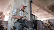 İnegöl'de 145 yıllık fıçıcılık geleneği beşinci kuşağa emanet