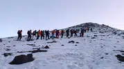 Ağrı Dağı zirvesinde sıra dışı akademik yıl açılışı