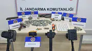 Manisa'da jandarma tarihi eser avında 735 parça ele geçirildi