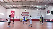 Sivrice’de gençler yaz tatilini sporla değerlendiriyor
