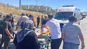 Traktörle çekici çarpıştı, römorktaki 4 çocuk da yaralandı