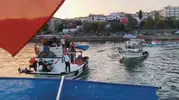 Süleymanpaşa açıklarında dev bayrak şöleni: Balıkçılardan zafer konvoyu