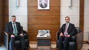 Ankara'da iki bakan bir masada buluştu
