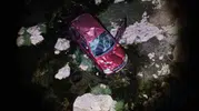 Köprüden çaya uçan otomobilden 4 yaralı çıkarıldı