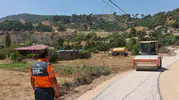 Silifke’de çiftçinin tarlaya giden yolu yenilendi