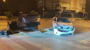 Antalya'da kavşak kazası Otomobil ters döndü
