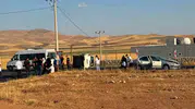 Kurtalan'da kaza Çarpışan araçlardan biri yan yattı