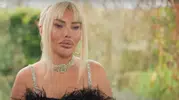 Fenomen Pınar Özkurteller bu kez göz rengini değiştirdi
