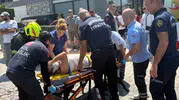 Kuşadası'nda kavşak kazası Bir araç ters döndü
