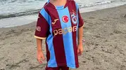 Minik taraftar Isaac Kearney Trabzon’da Salah ile buluştu