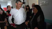 Kocaeli'de vatandaşın 'Kılıçdaroğlu baba ne oldu?' sorusuna Özel'den gülerek yanıt