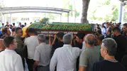 Denizli'de yolun karşısına geçerken can verdi, son yolculuğuna gözyaşlarıyla uğurlandı