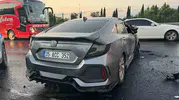 Bahçelievler E5 üzerinde kaza yapan araçtan alevler yükseldi