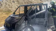 Duacılı'da sürücünün son anda indiği kamyonet alevlere teslim oldu