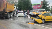 Erzurum'da sağanak trafiği birbirine kattı