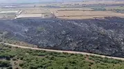 Karacabey'de korkutan yangın fabrikaya ulaşmadan durduruldu
