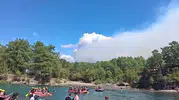 Manavgat'ta alevler gökyüzünü kararttı: Sarp arazide zorlu mücadele