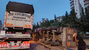 Adana otoyolunda dört araç birbirine girdi