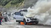 Bolu Dağı Tüneli girişinde seyir halindeki araç küle döndü