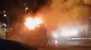 Kartal’da park halindeki minibüs bir anda alev topuna döndü