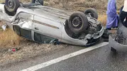 Salda yakınlarında kaza 4 kişi hastaneye kaldırıldı