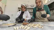 Evde mantı yaparak başladı şimdi kendi dükkanını yönetiyor