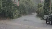 Zonguldak'ta sağanak hayatı olumsuz etkiledi Su birikintileri trafiği kilitledi